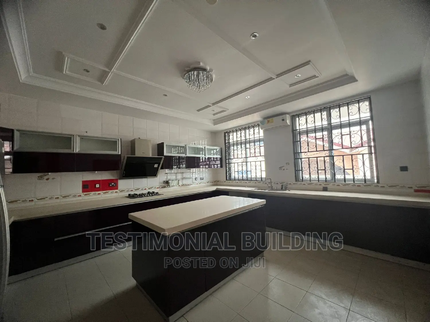 8bdrm Mansion in Testimonial Building, American House for rent