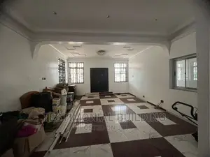 8bdrm Mansion in Testimonial Building, American House for rent