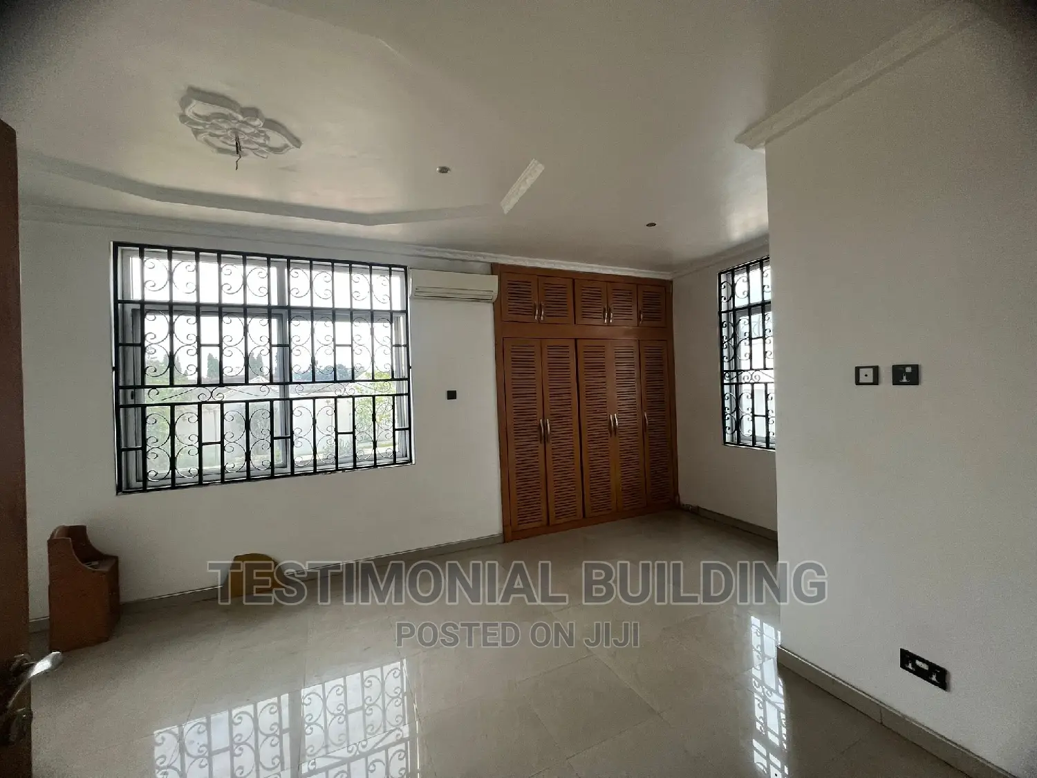 8bdrm Mansion in Testimonial Building, American House for rent