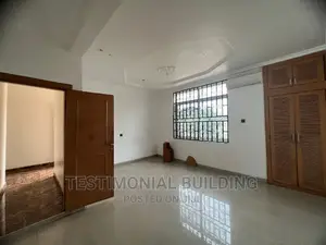 8bdrm Mansion in Testimonial Building, American House for rent