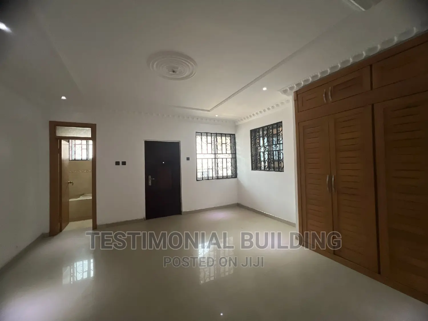 8bdrm Mansion in Testimonial Building, American House for rent