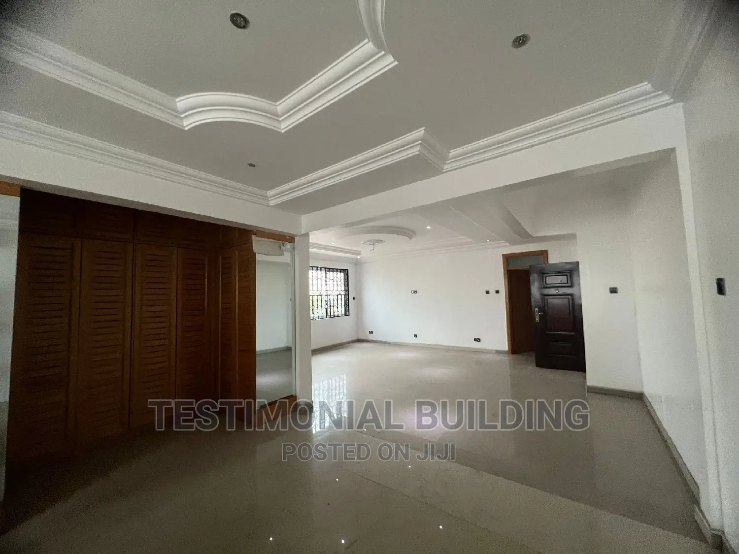 8bdrm Mansion in Testimonial Building, American House for rent