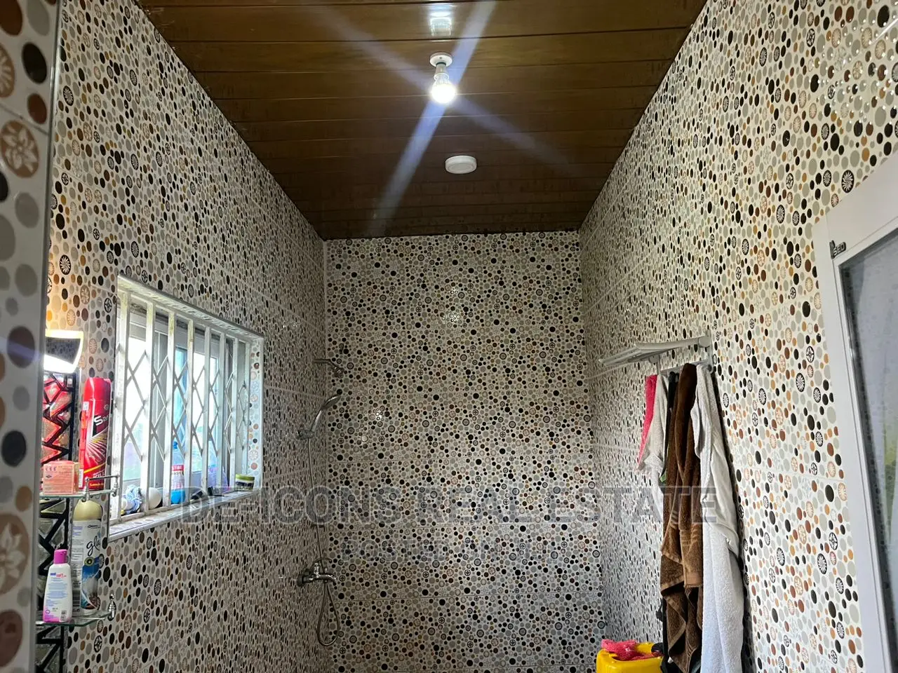 4bdrm House in De-Icons Real Estate, Kasoa for sale