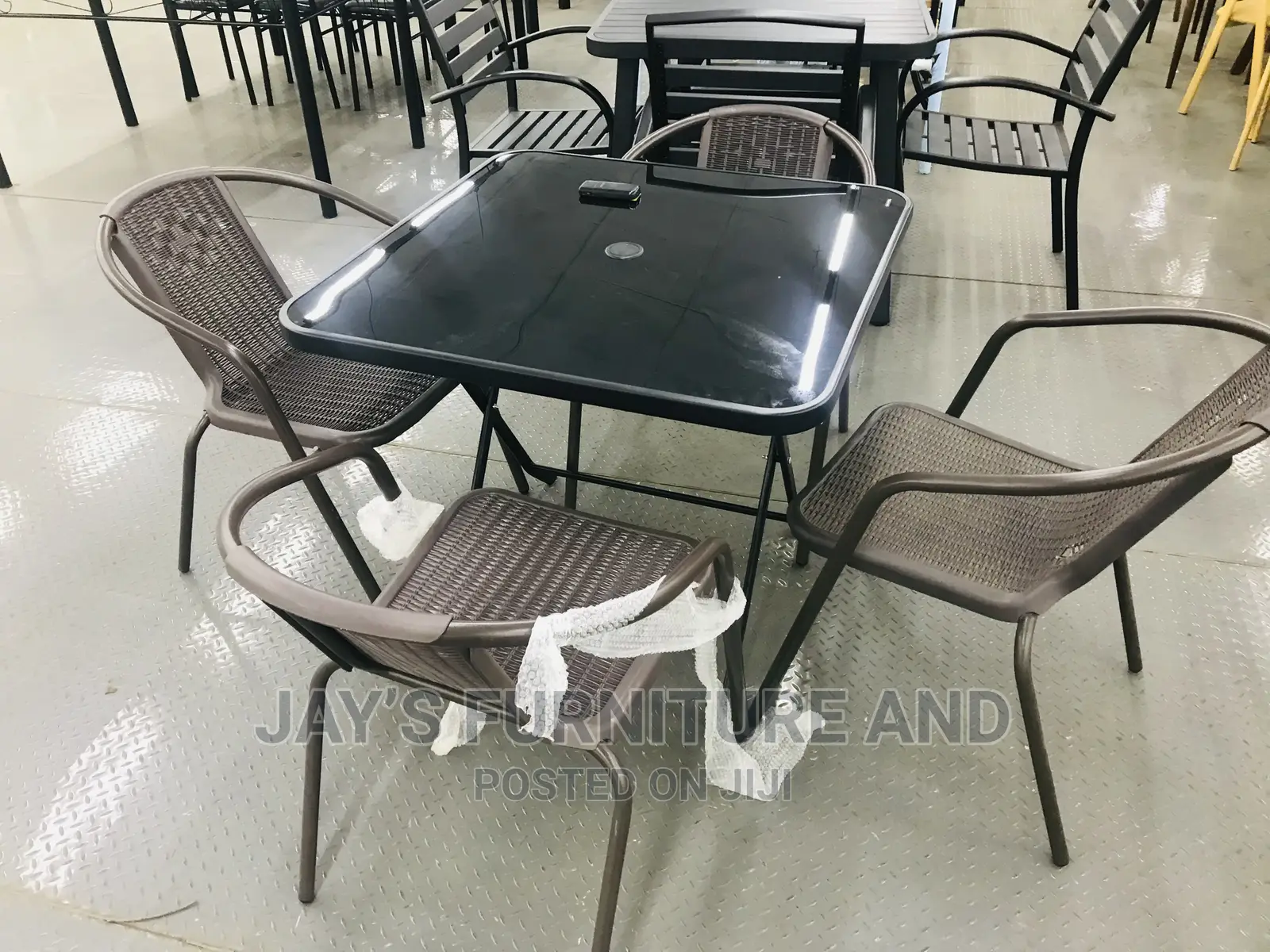 Outdoor Table 912