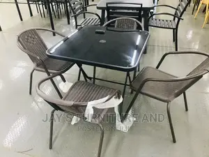 Outdoor Table 912