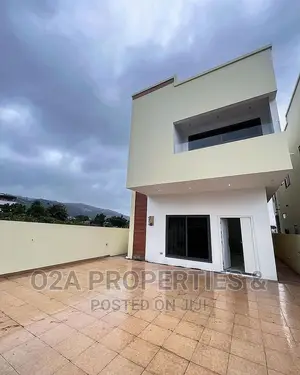 3bdrm House in Oyarifa Mall Area for sale