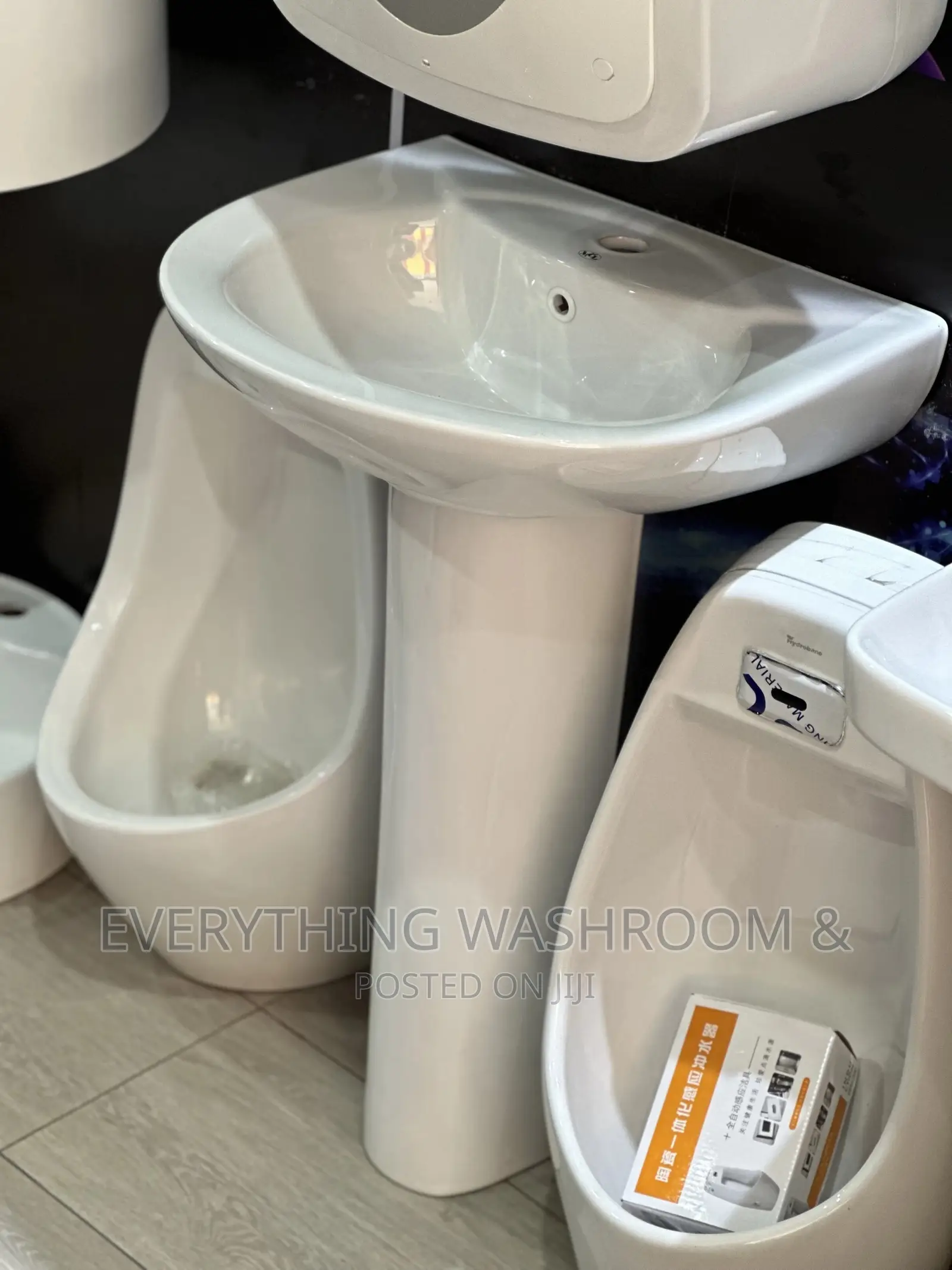 Hand Wash Basin_basin+Pedestal+Tap_wash Hand Basin Complete