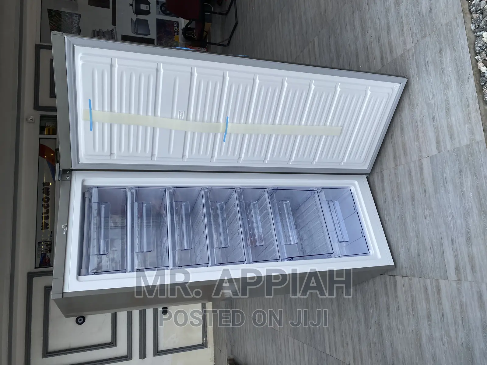 Fast Freezing  Pearl 225L Upright Freezer(PUF-370)1 Door.