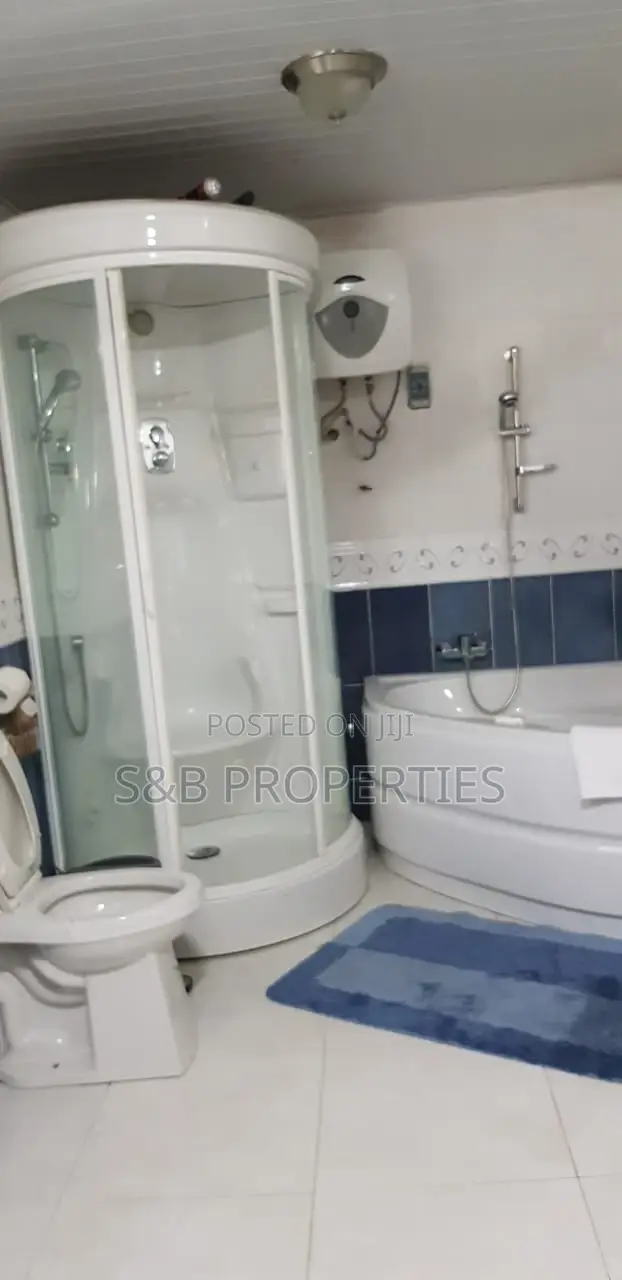 Furnished 5bdrm House in Ashomang Estate for rent