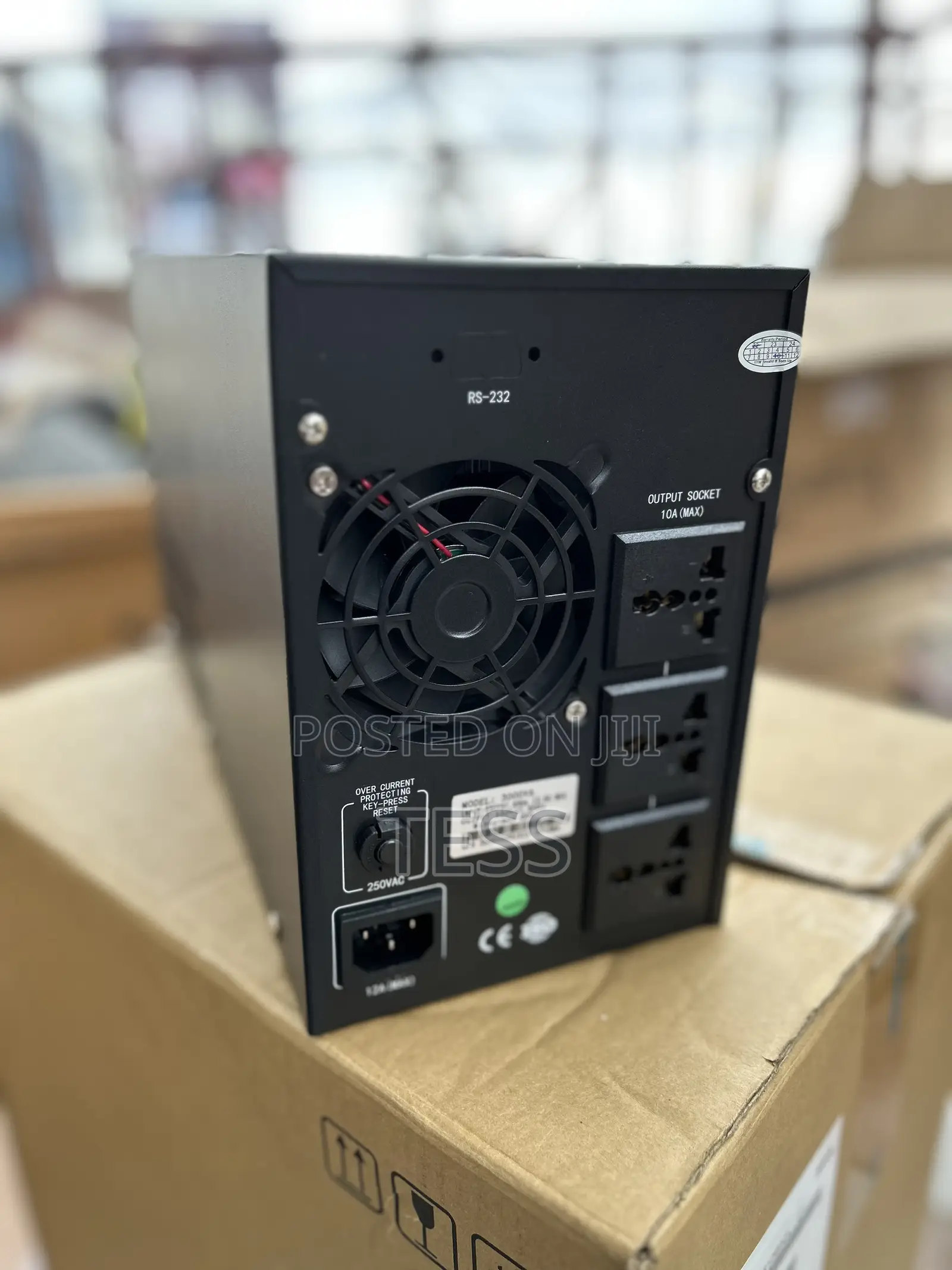 Ups 3000va (3kva) Streams With 4 Backup Batteries