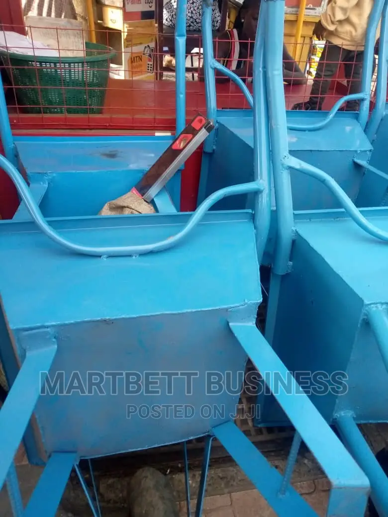 Local Strong Wheelbarrows