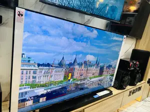 Boundless Design Sleek Slim Samsung UHD Smart 85”Au7172