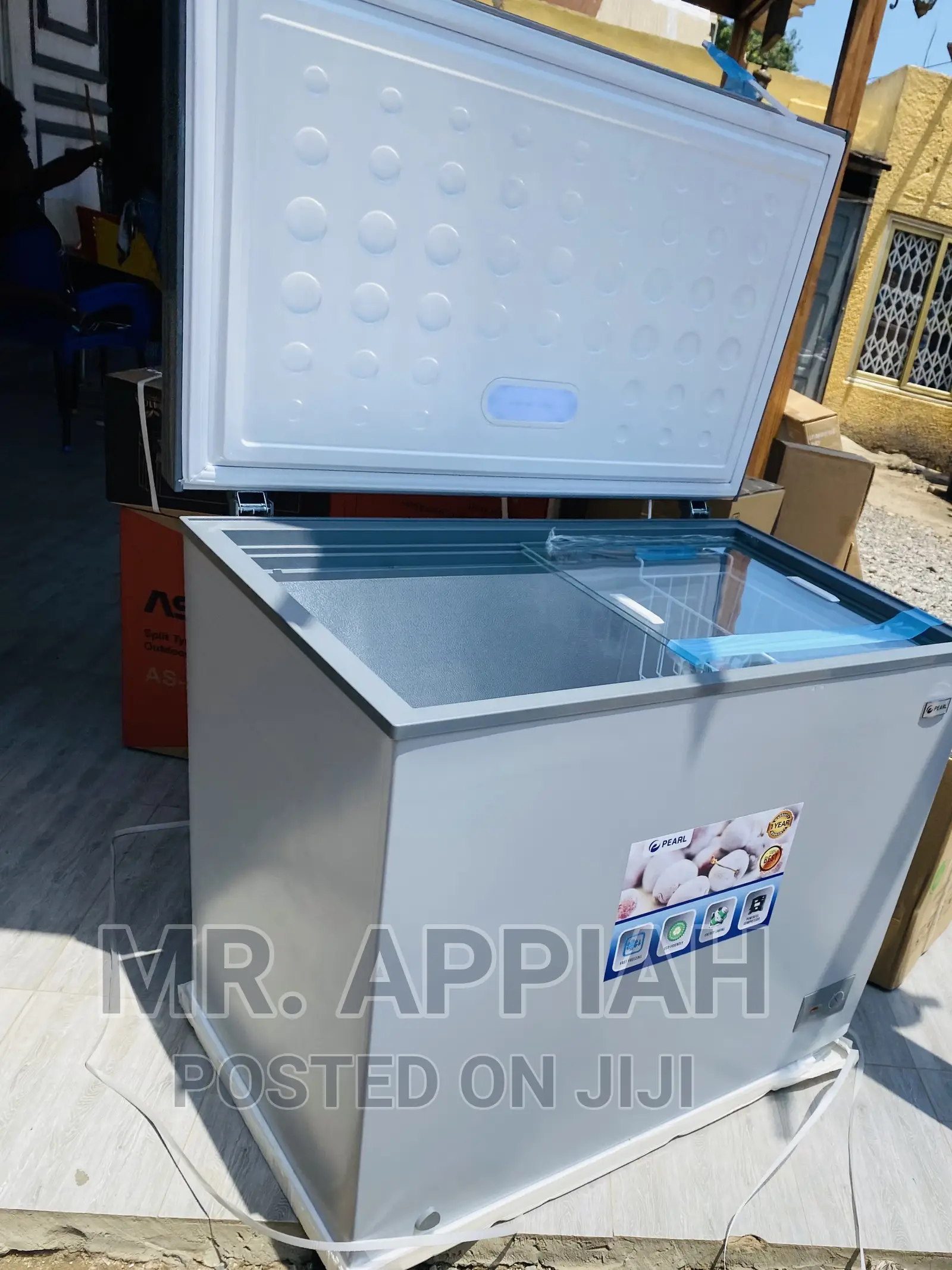 Authentic PCF-290 (251 )Ltrs Pearl Single Door Freezer 