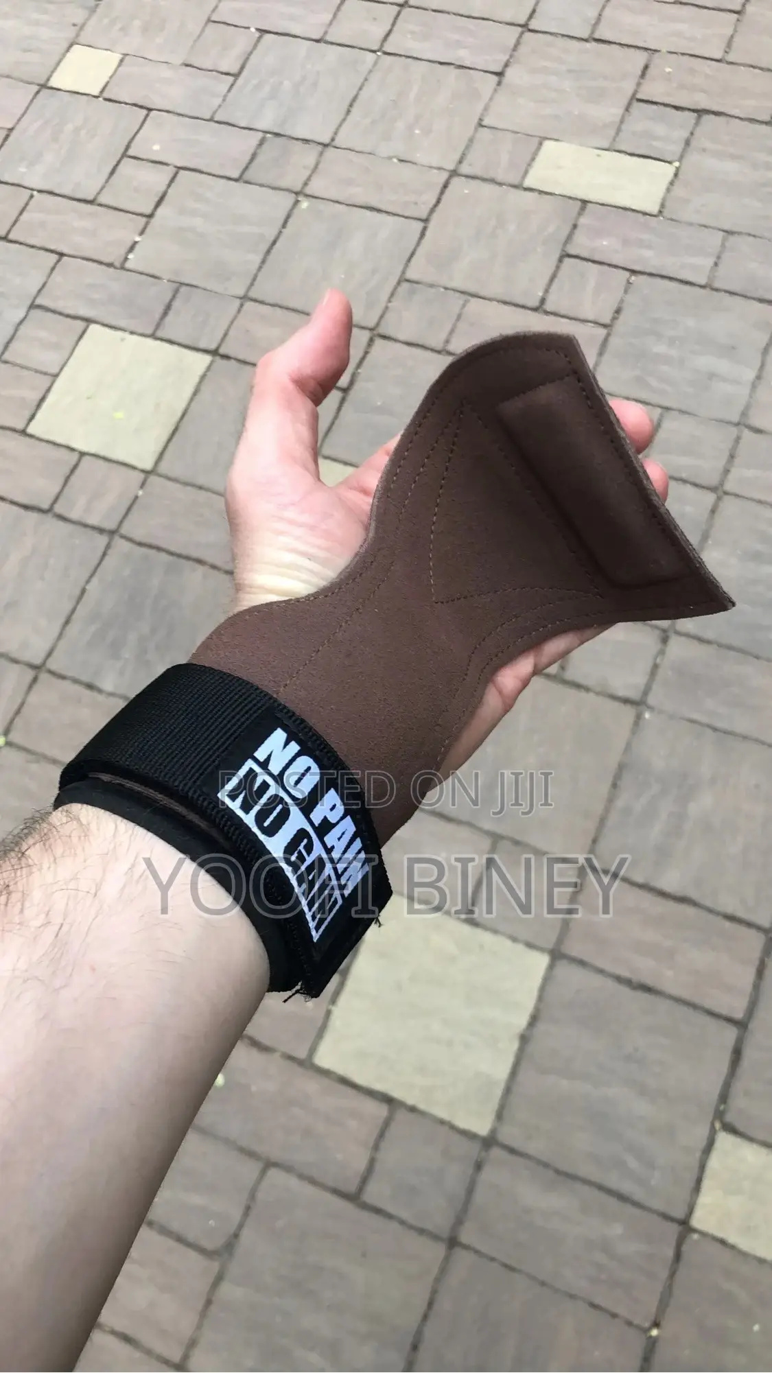 Durable Cowhide Leather Gym Gloves With Wrist Support