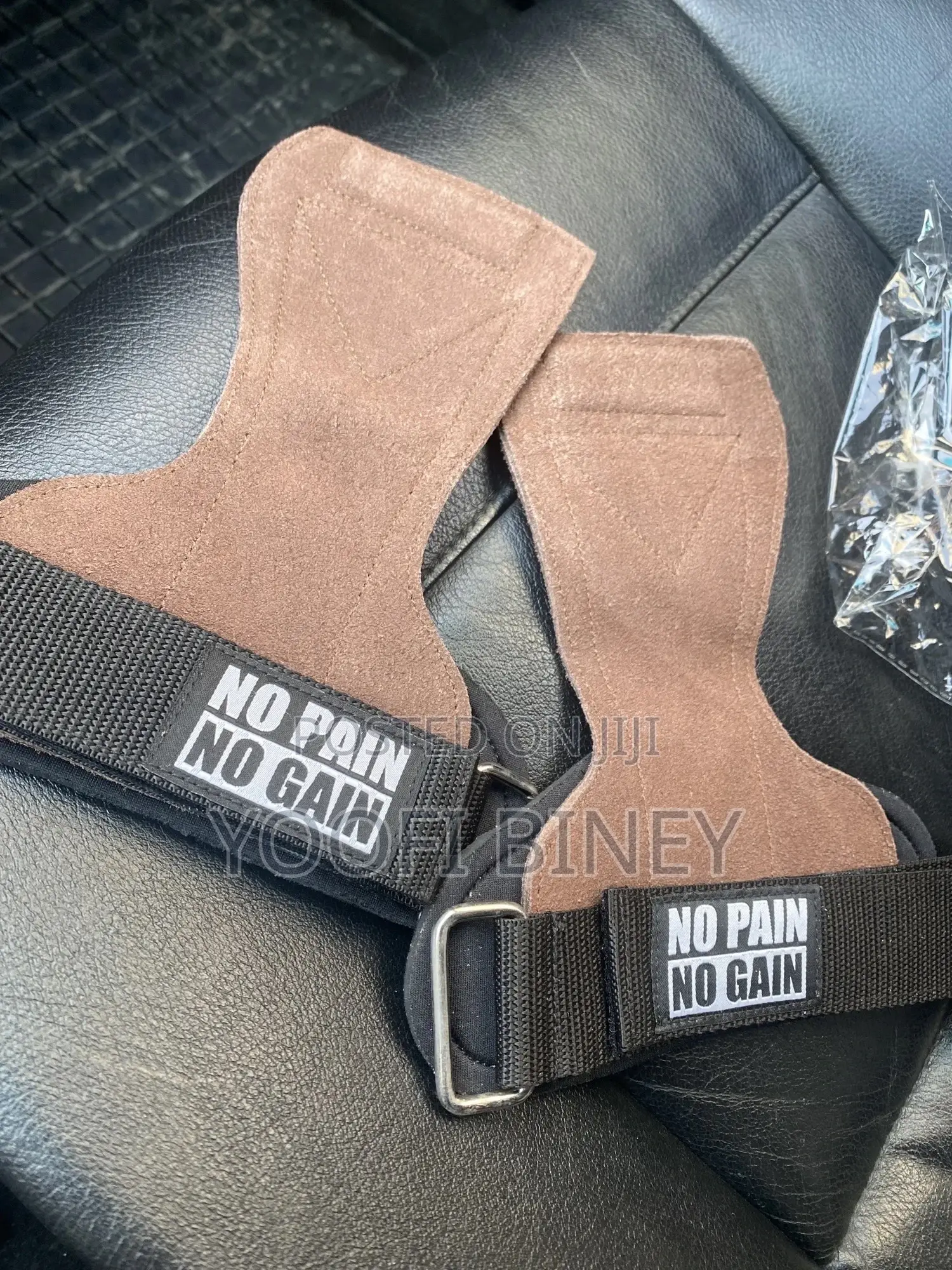 Durable Cowhide Leather Gym Gloves With Wrist Support