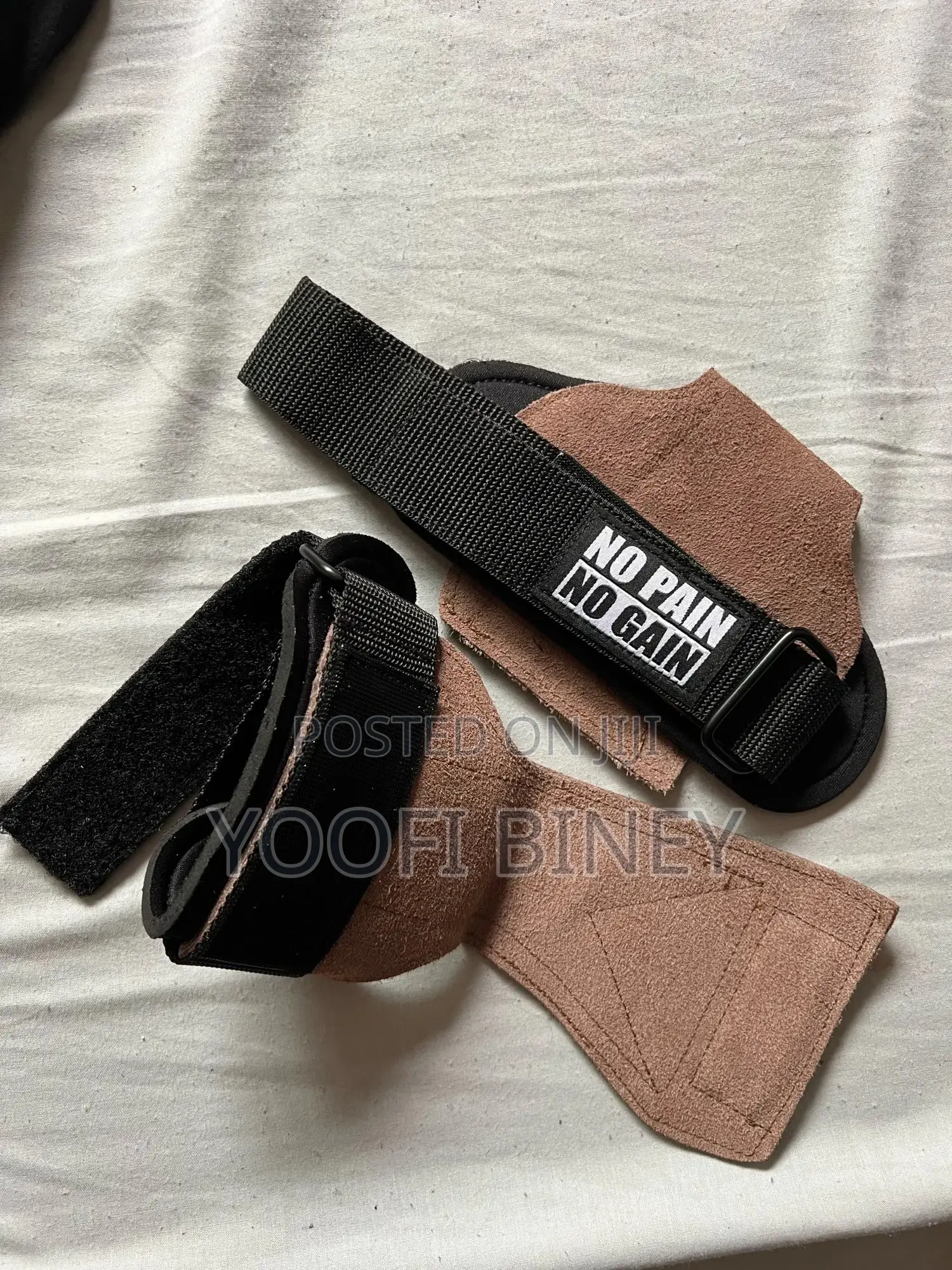 Durable Cowhide Leather Gym Gloves With Wrist Support