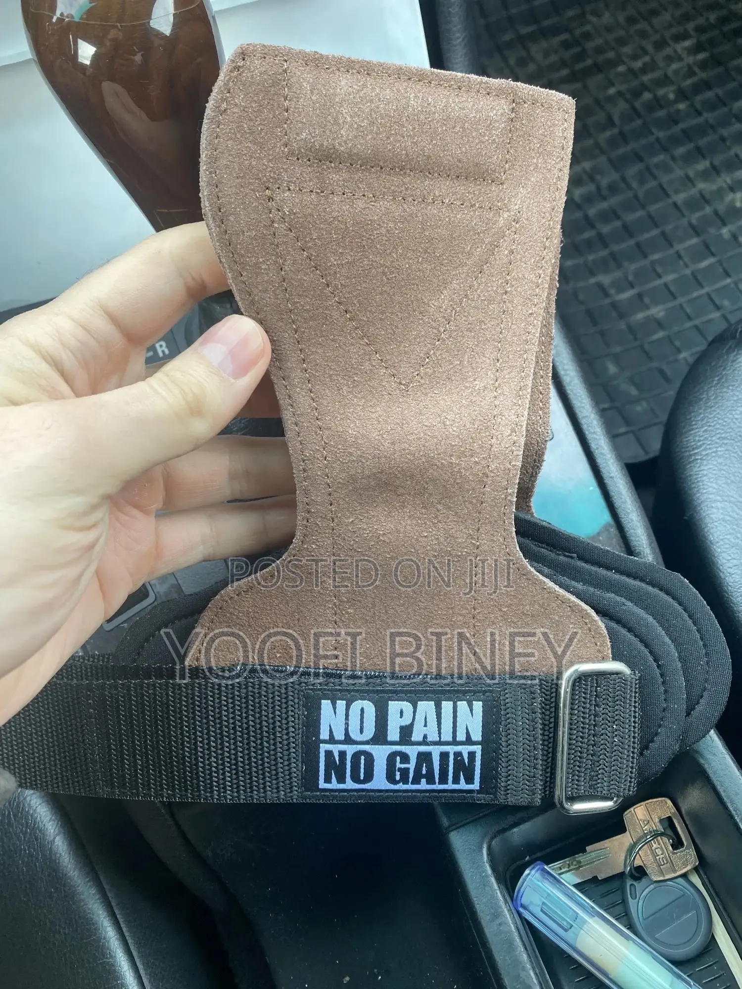 Durable Cowhide Leather Gym Gloves With Wrist Support