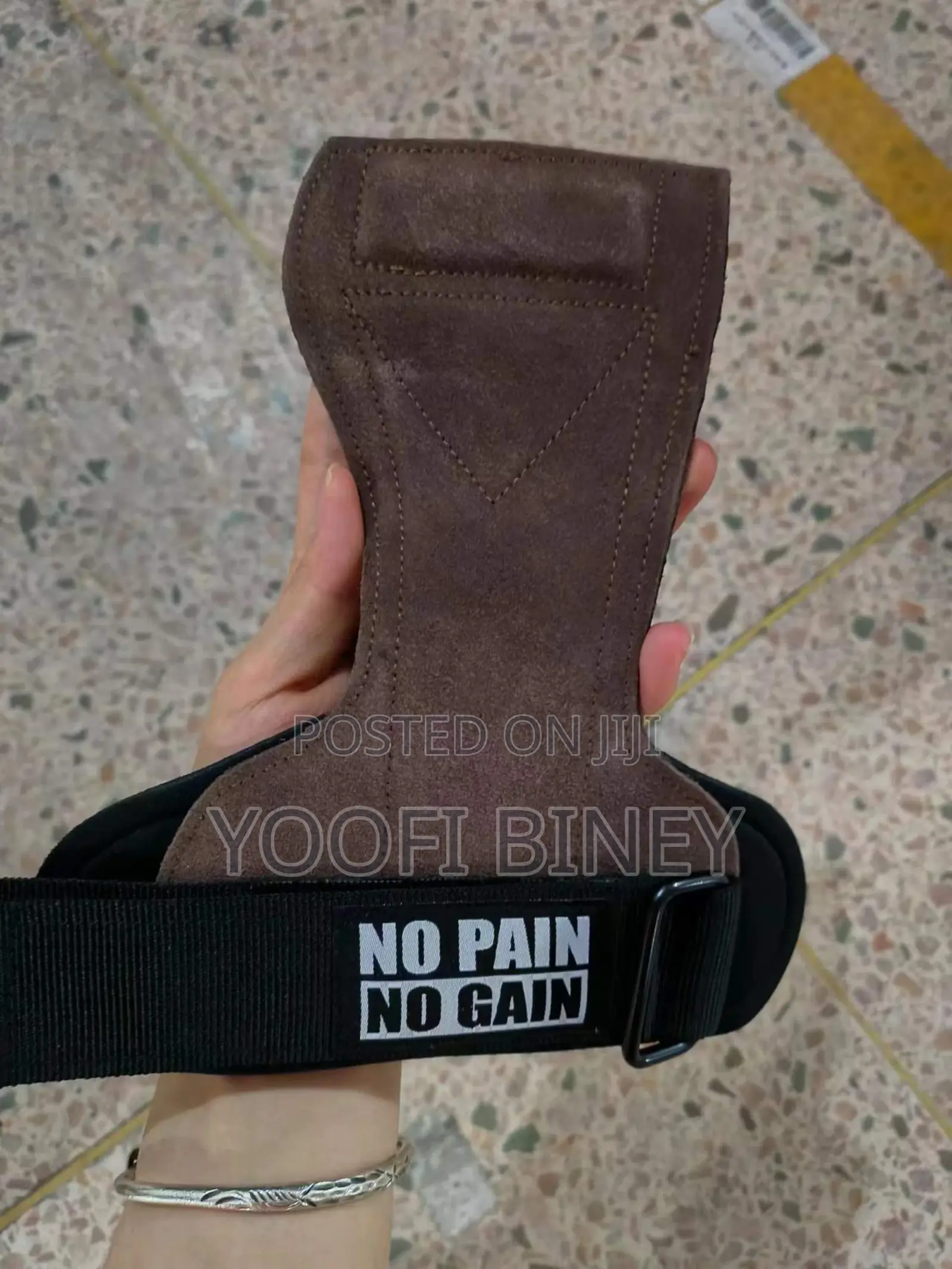 Durable Cowhide Leather Gym Gloves With Wrist Support