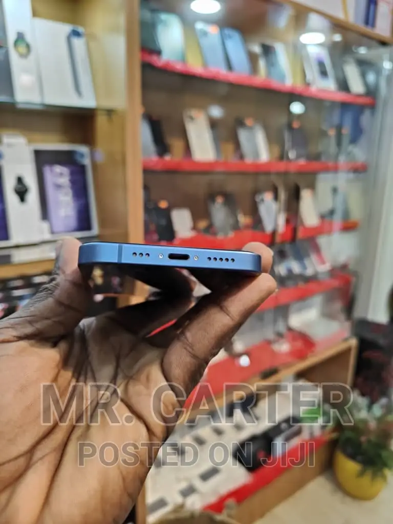 New Apple iPhone 13 128 GB Blue