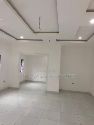 4bdrm House in Achimota for sale