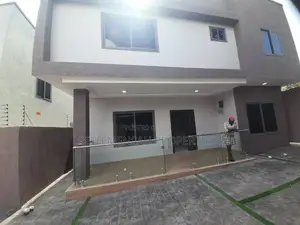 3bdrm House in Ashomang Estate for sale