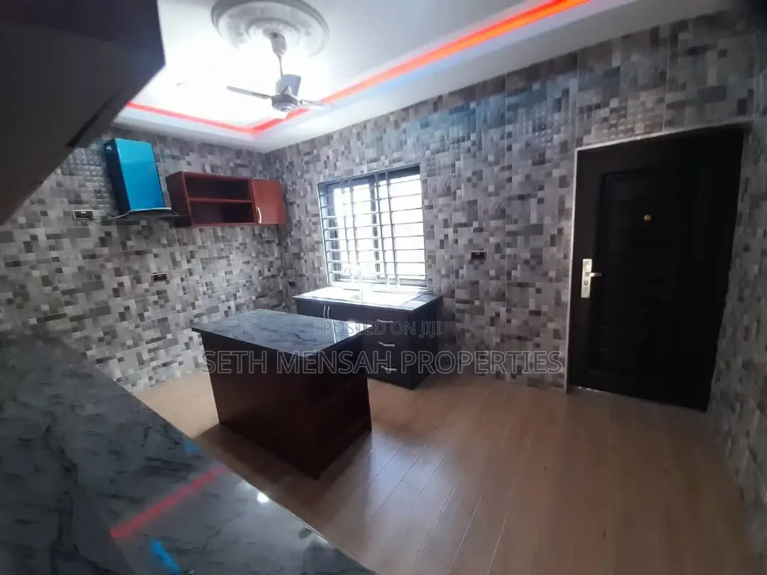 3bdrm House in Ashomang Estate for sale