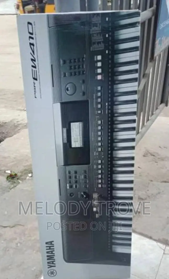 Yamaha PSR-EW410 76-Key Keyboard Synthesizer