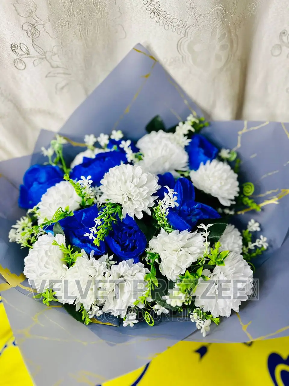Fresh and Artificial Flower Bouquets