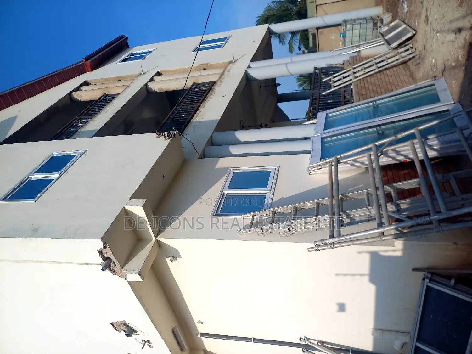 3bdrm Duplex in De-Icons Real Estate, Kasoa for rent