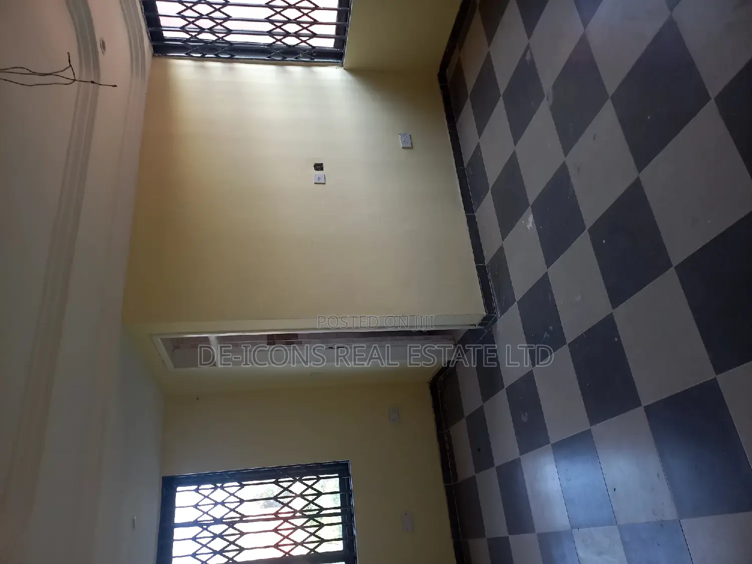 3bdrm Duplex in De-Icons Real Estate, Kasoa for rent