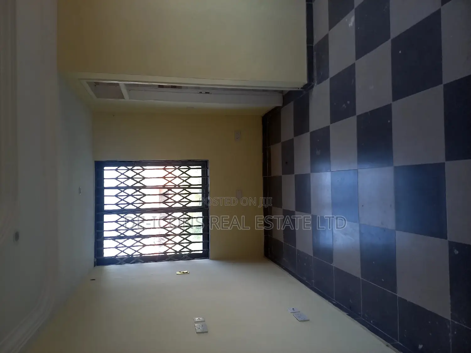 3bdrm Duplex in De-Icons Real Estate, Kasoa for rent