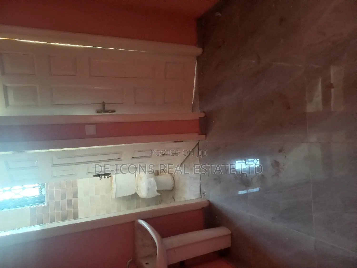2bdrm Duplex in De-Icons Real Estate, Kasoa for rent