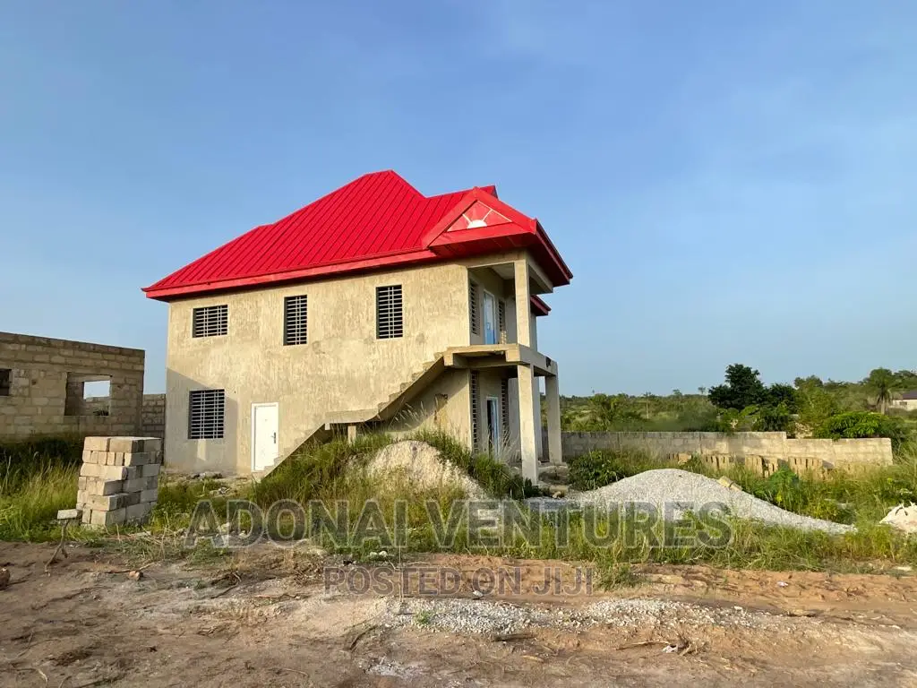4bdrm House in Tikrom Kumasi for sale