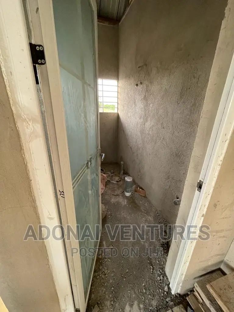 4bdrm House in Tikrom Kumasi for sale