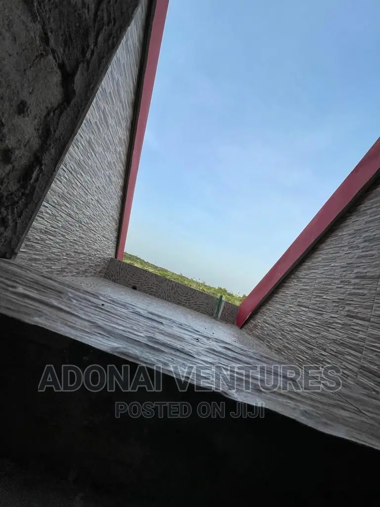 4bdrm House in Tikrom Kumasi for sale