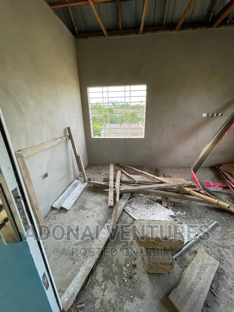 4bdrm House in Tikrom Kumasi for sale