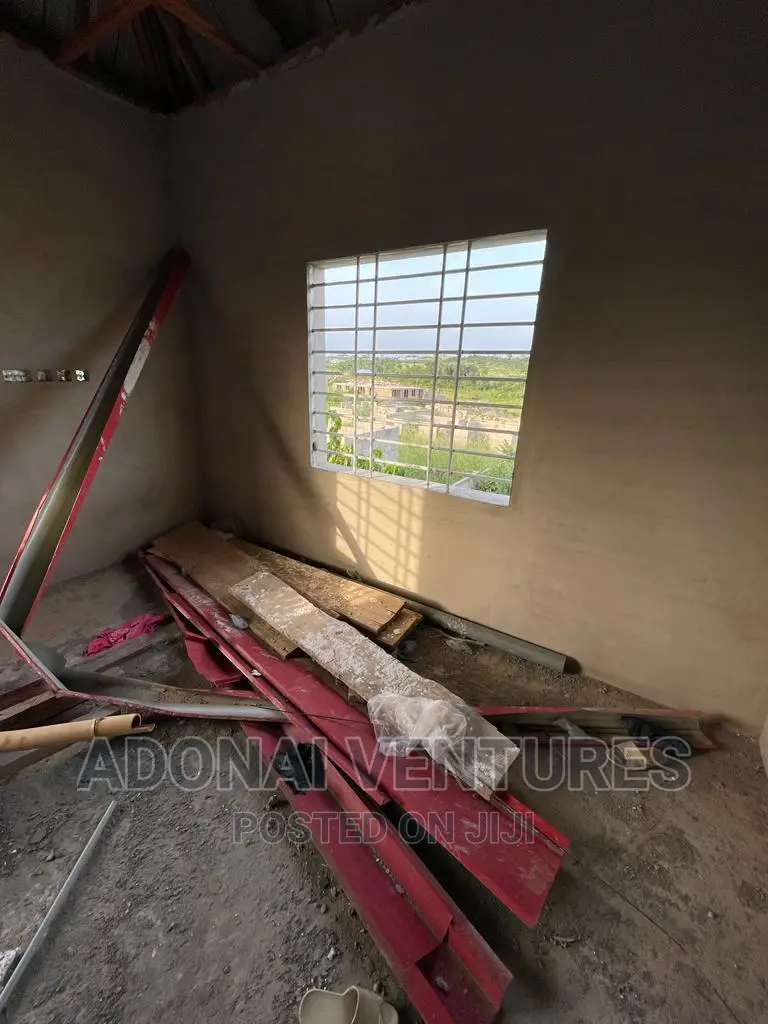4bdrm House in Tikrom Kumasi for sale