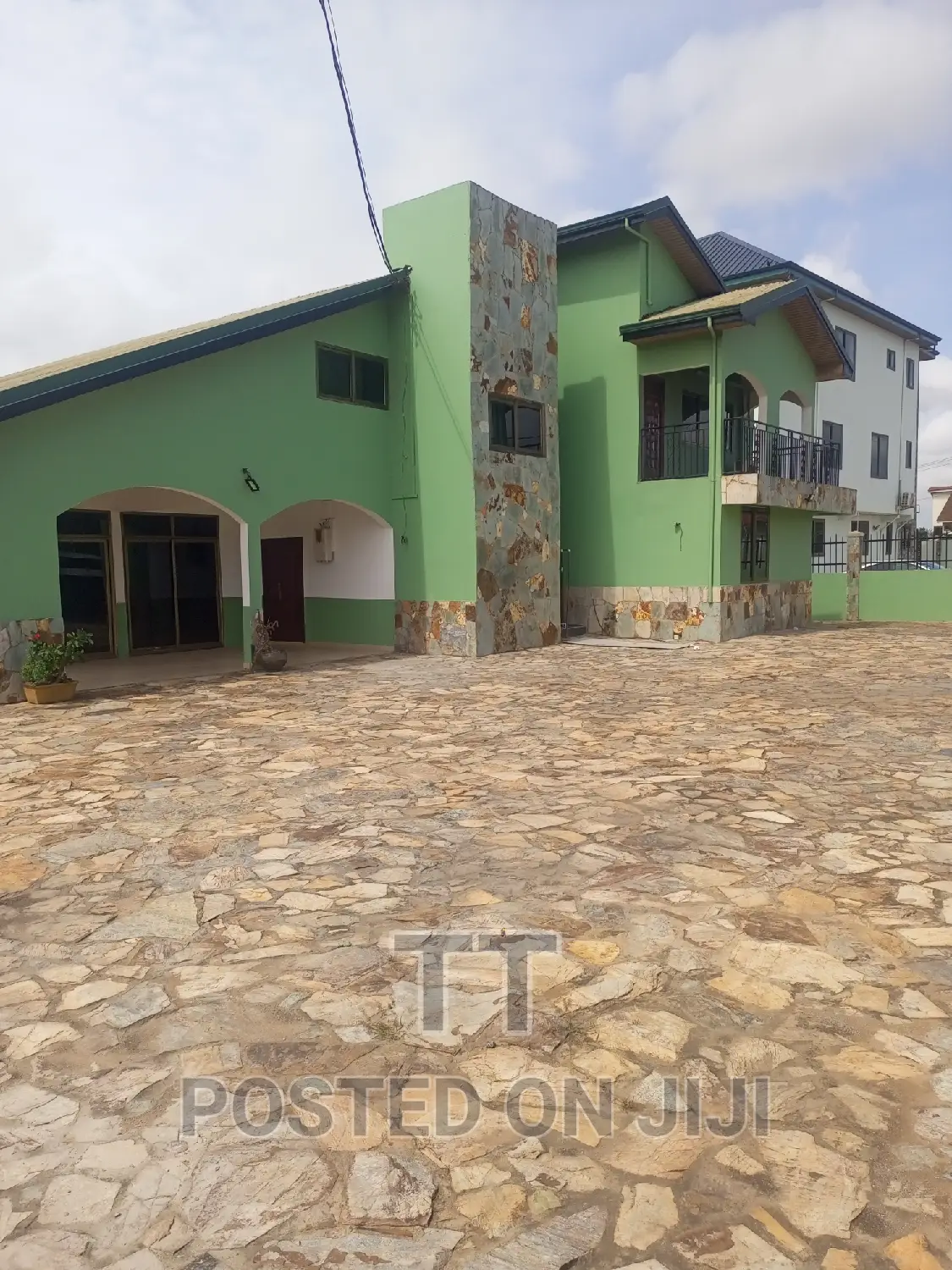 4bdrm House in Community 18, Tema Metropolitan for rent