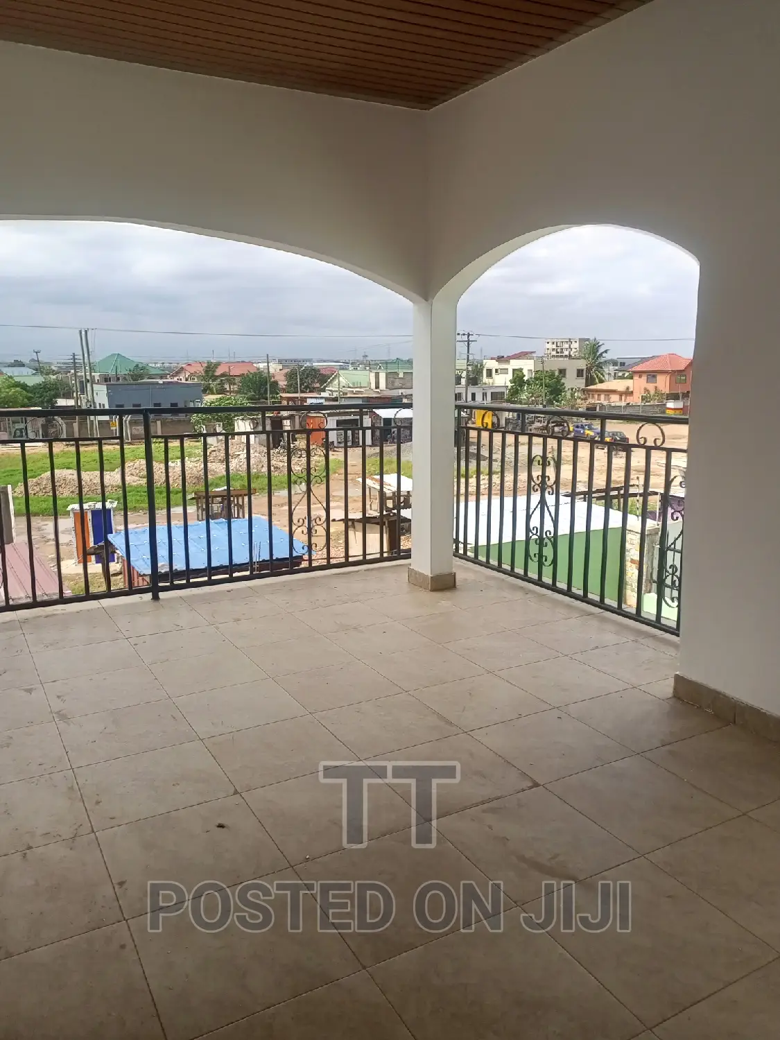 4bdrm House in Community 18, Tema Metropolitan for rent
