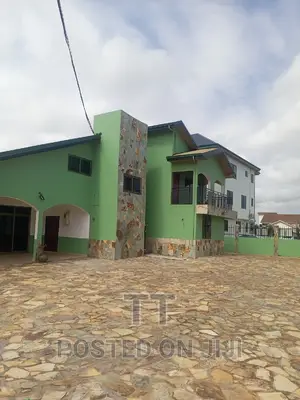 4bdrm House in Community 18, Tema Metropolitan for rent