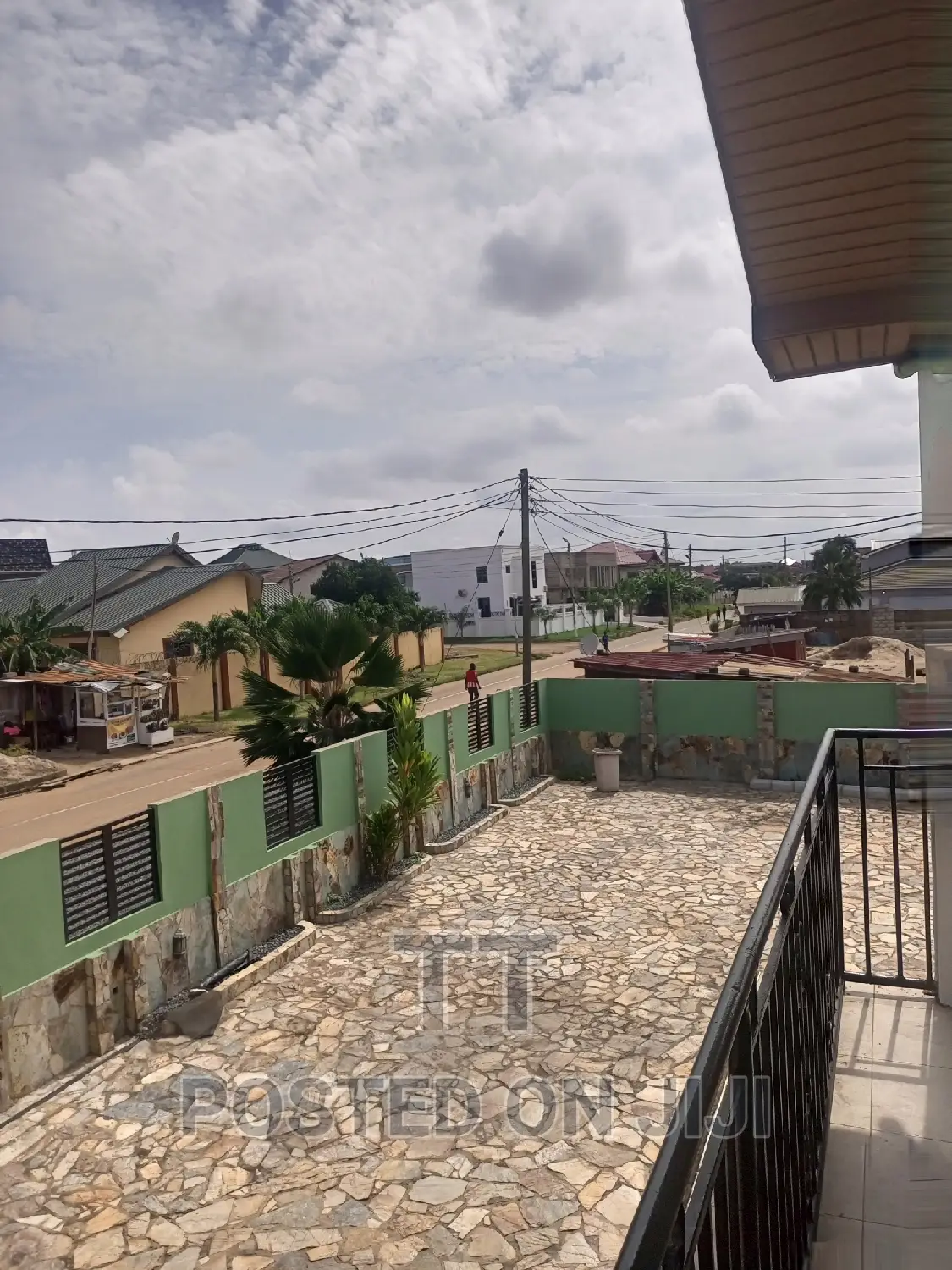 4bdrm House in Community 18, Tema Metropolitan for rent