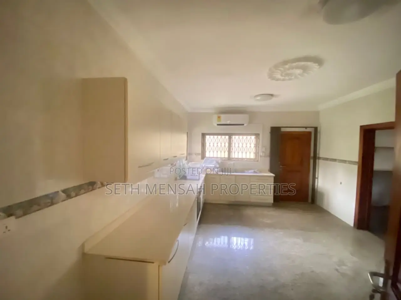 5bdrm Mansion in Airport Residential Area for rent