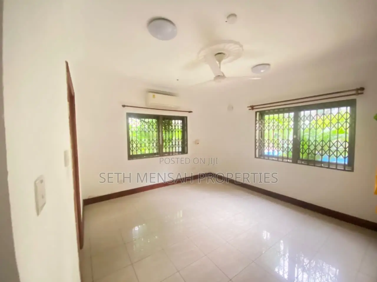 5bdrm Mansion in Airport Residential Area for rent