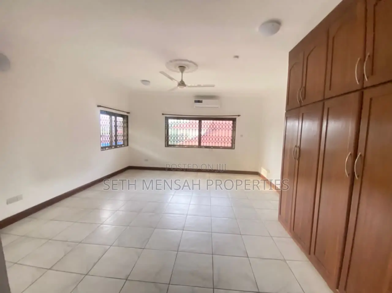 5bdrm Mansion in Airport Residential Area for rent