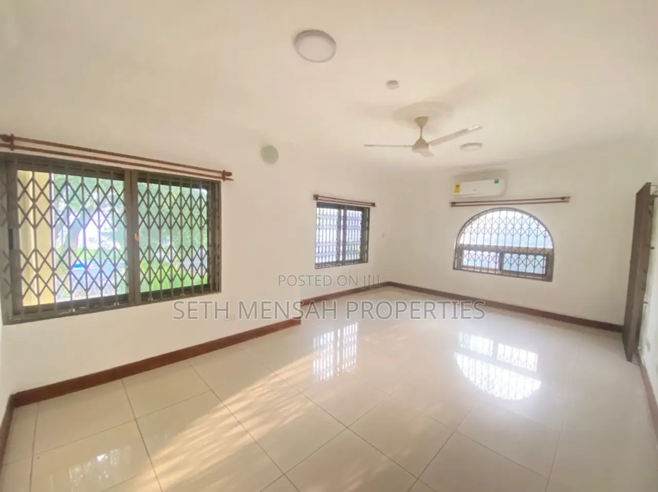 5bdrm Mansion in Airport Residential Area for rent
