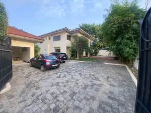 5bdrm Mansion in Airport Residential Area for rent