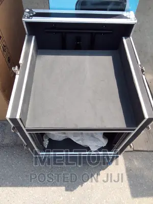 DJ Rack 14U (Tremor)