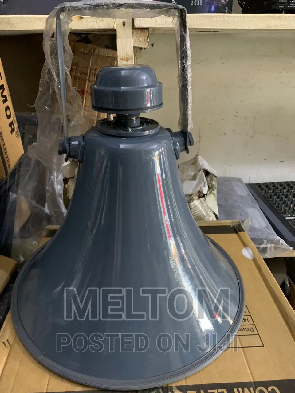 Maxx-on Horn Speaker (21 Inches)
