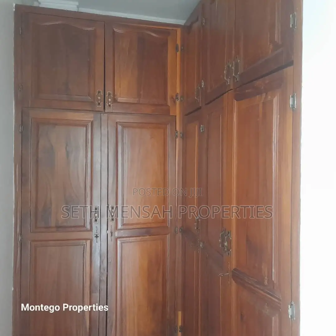 5bdrm Mansion in Dzorwulu for rent