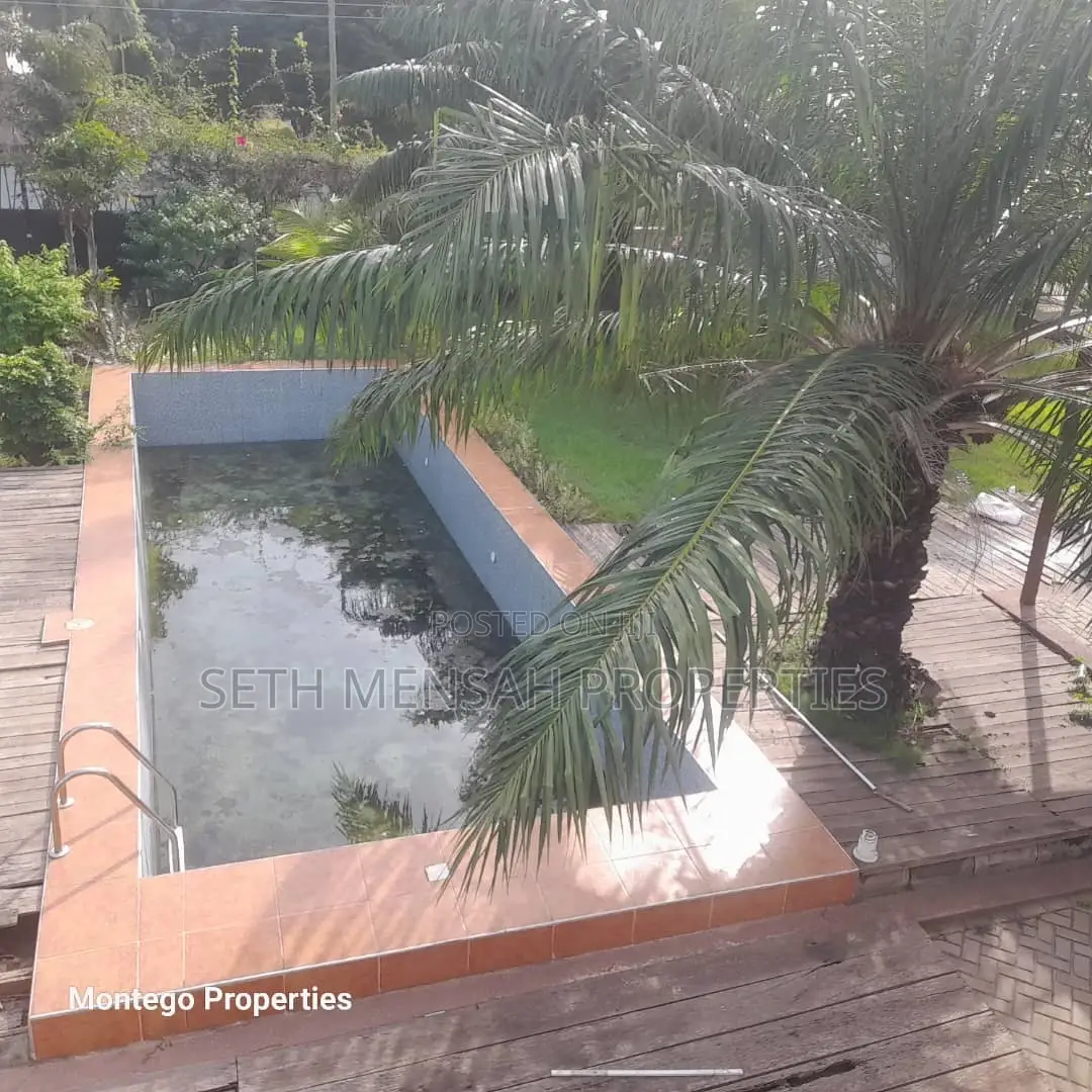 5bdrm Mansion in Dzorwulu for rent